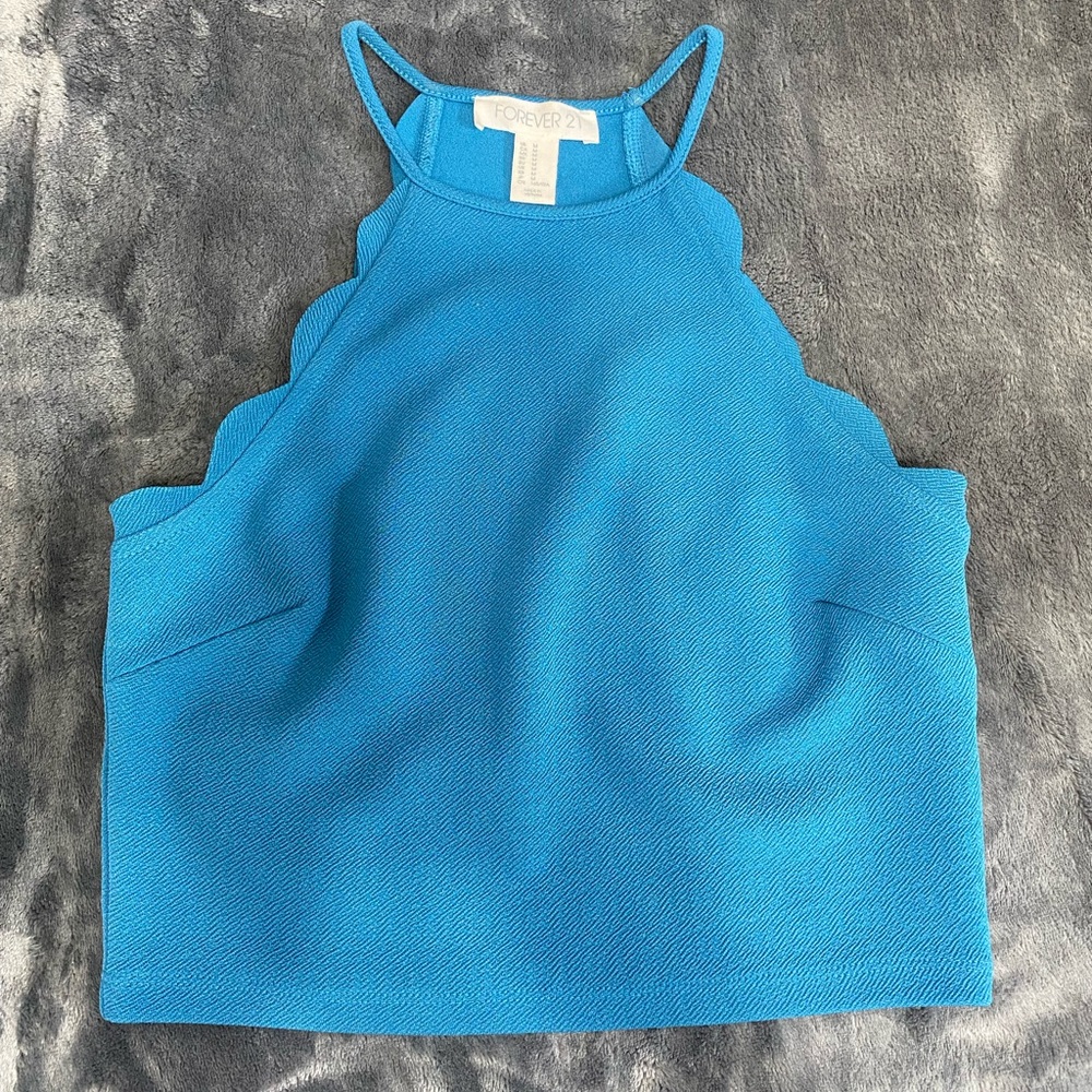 Blue scallop crop top
